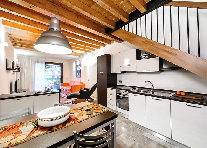 Faber Apartments-residence Style ארונה