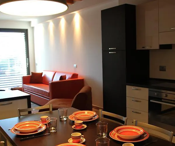 Faber Apartments-residence Style מלון דירות 4*