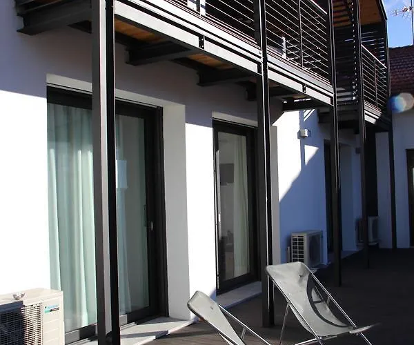 Faber Apartments-residence Style ארונה