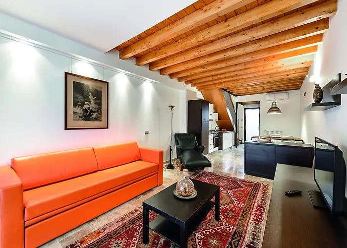 Faber Apartments-residence Style